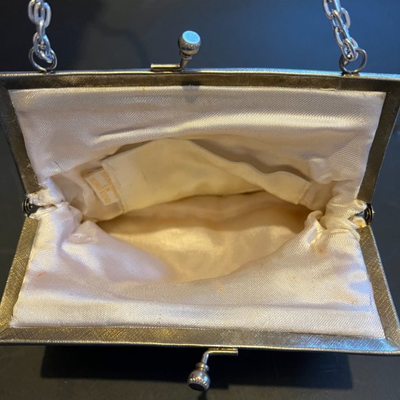 Fine arts bag co inc. Bags Vintage Silver Beaded Purse Made In Hong